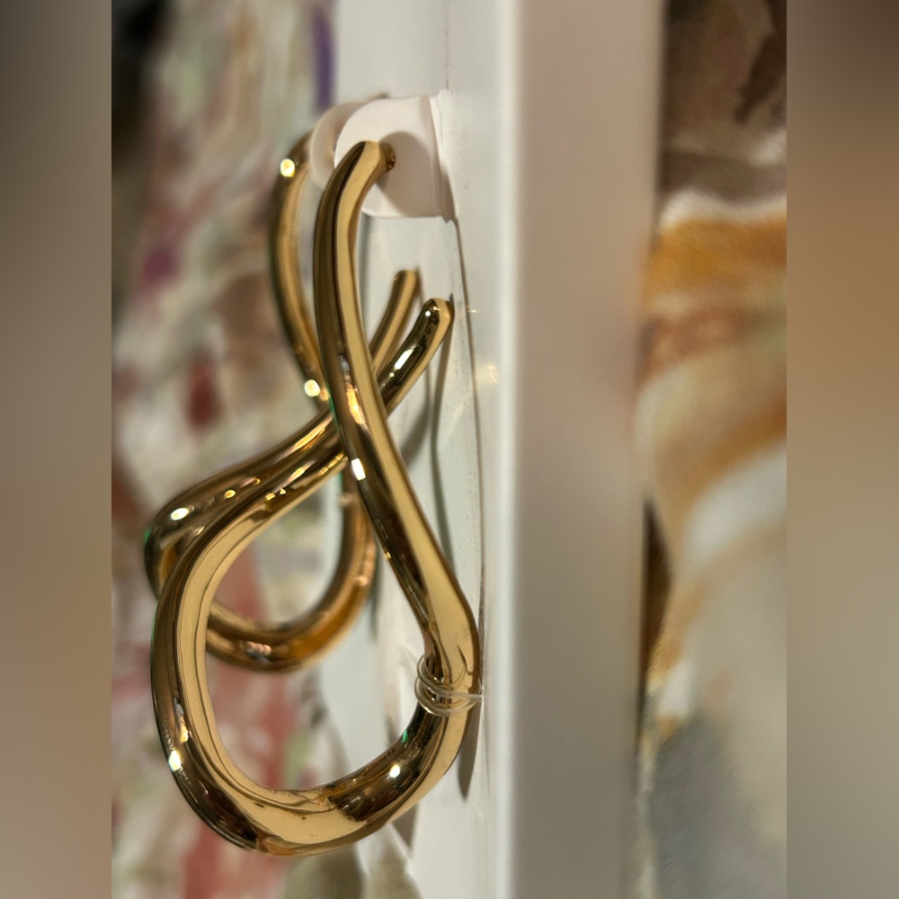 ZARA Goldtone Sculptural Twisted Hoop Earrings NEW - Picture 4 of 4